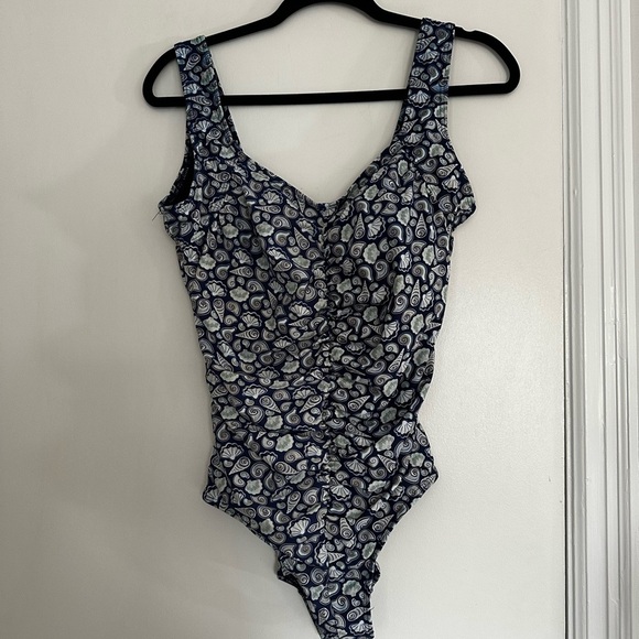 NWOT Island Pearls Women’s 12 Blue Seashell One Piece Ruched Front Bathing Suit. - Picture 7 of 16